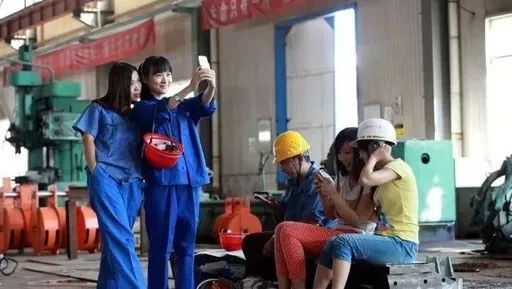 國内年輕人不願意去工廠及用工荒原因分析